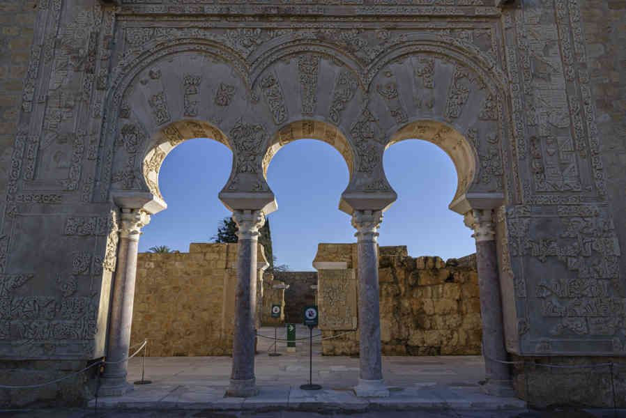 Córdoba - conjunto arqueológico Madinat al-Zahra o ciudad califal de Medina Azahara 11 - casa de Ya´Far.jpg